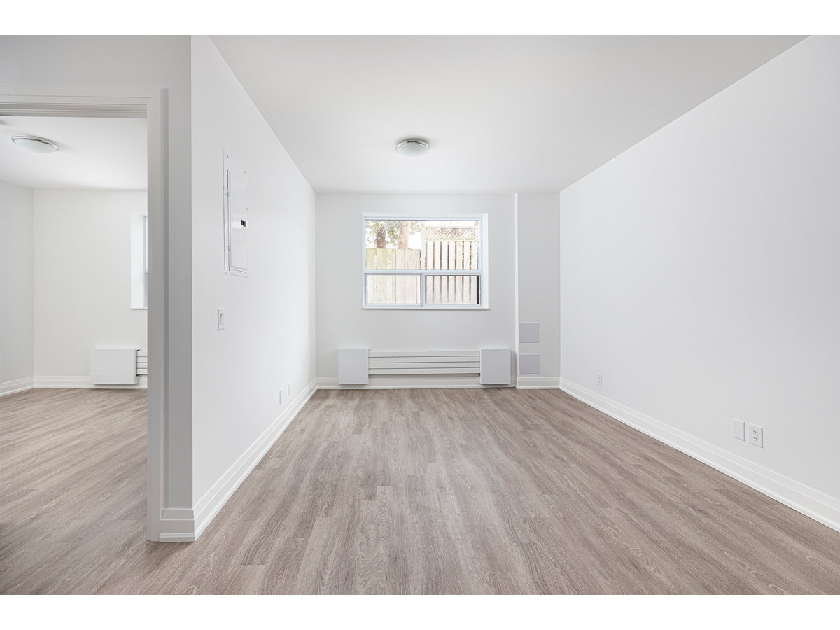 0310-2701 Eglinton Avenue W, Toronto, ON, M6M 1V2 - 6