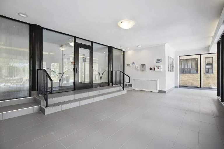 0310-2701 Eglinton Avenue W, Toronto, ON, M6M 1V2 - 10