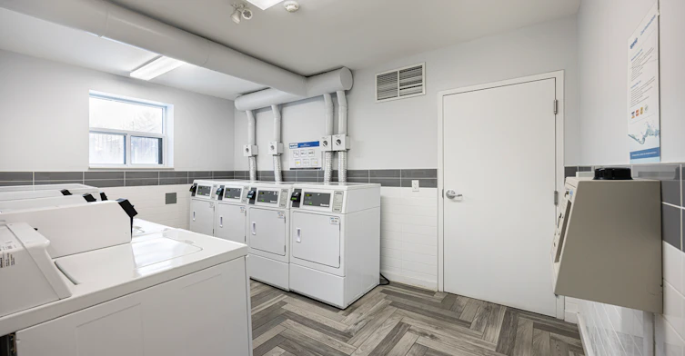 0310-2701 Eglinton Avenue W, Toronto, ON, M6M 1V2 - 11