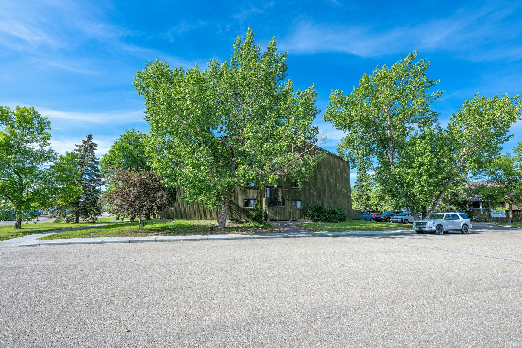 211-10601 100 Street, Grande Prairie, AB, T8V 4S5 - 4
