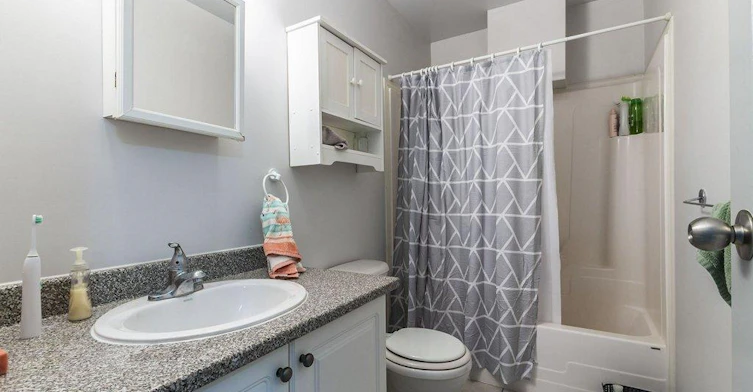 62 University Avenue E, Waterloo, ON, N2L 3H2 - 5