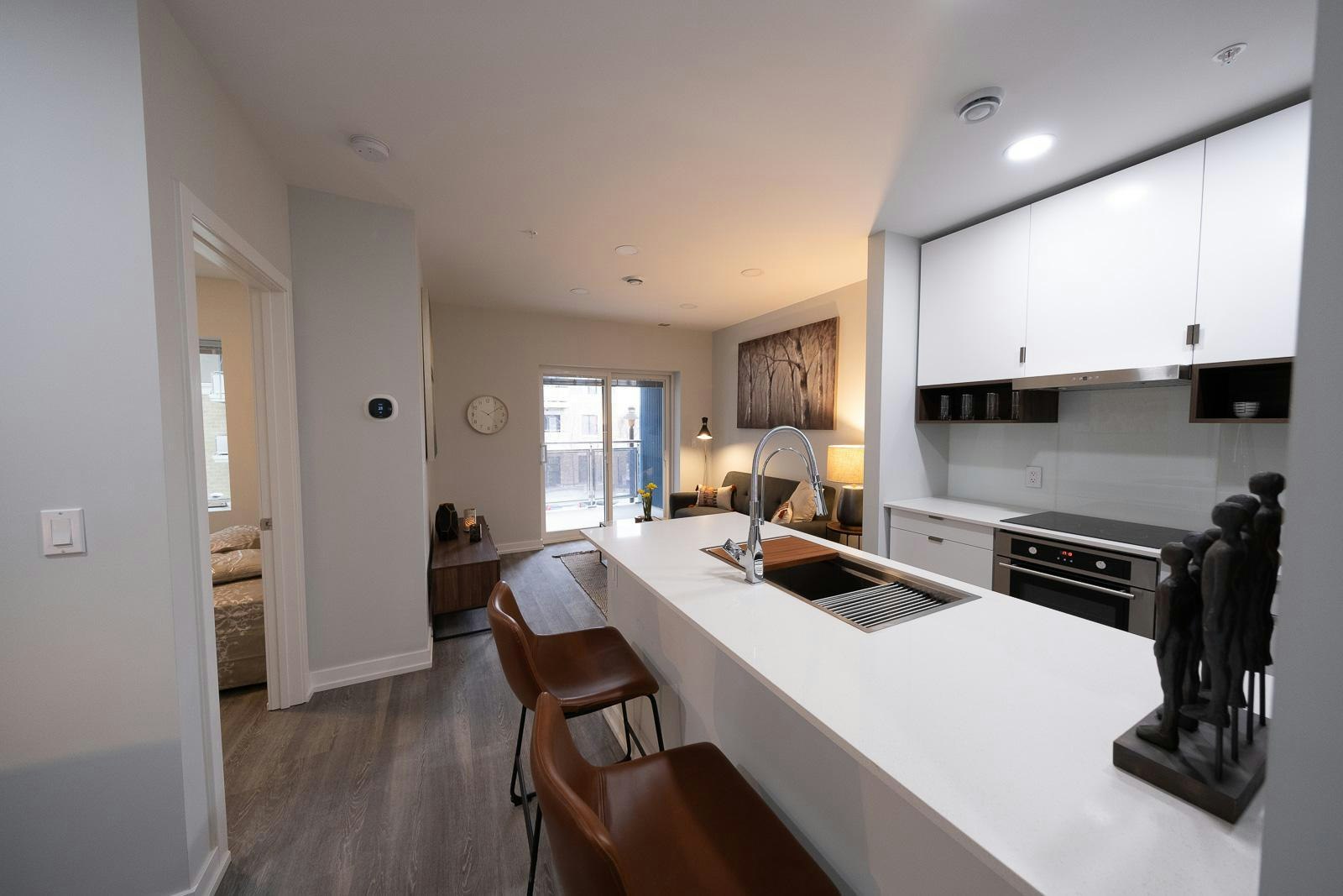 5610 3 Street Southwest, Calgary, AB, T2H 1J3 - 2