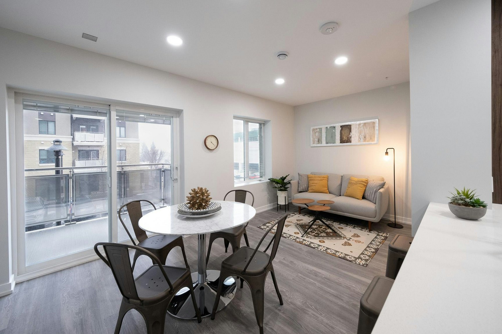 5610 3 Street Southwest, Calgary, AB, T2H 1J3 - 2