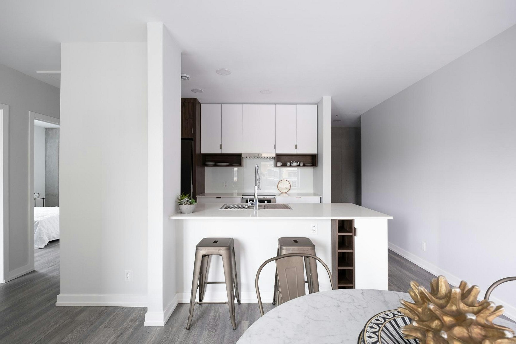 5610 3 Street Southwest, Calgary, AB, T2H 1J3 - 3