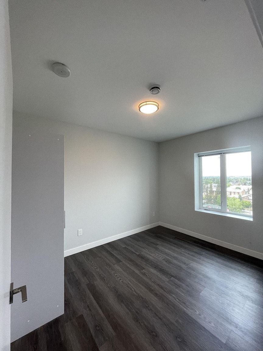 5610 3 Street Southwest, Calgary, AB, T2H 1J3 - 7