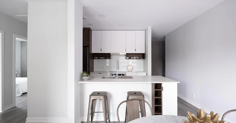5610 3 Street Southwest, Calgary, AB, T2H 1J3 - 3