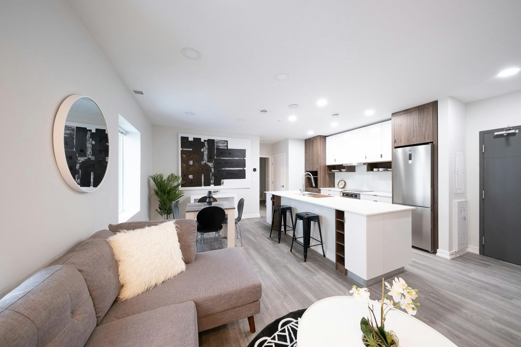 5610 3 Street Southwest, Calgary, AB, T2H 1J3