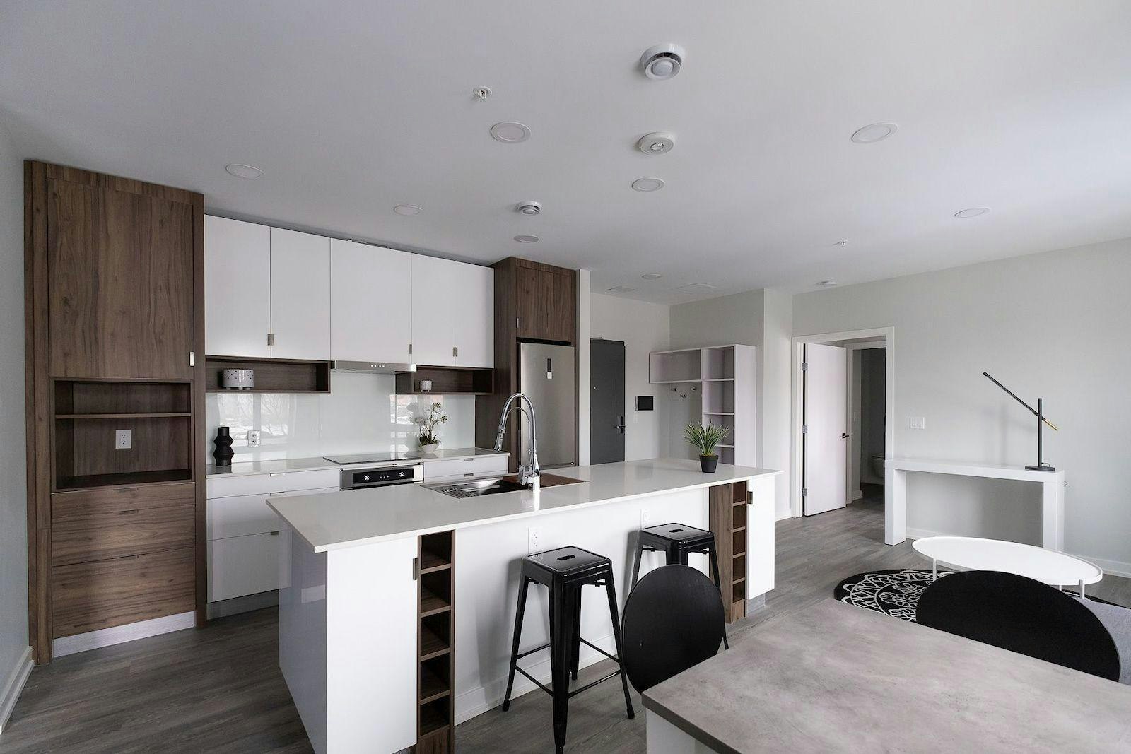 5610 3 Street Southwest, Calgary, AB, T2H 1J3 - 3