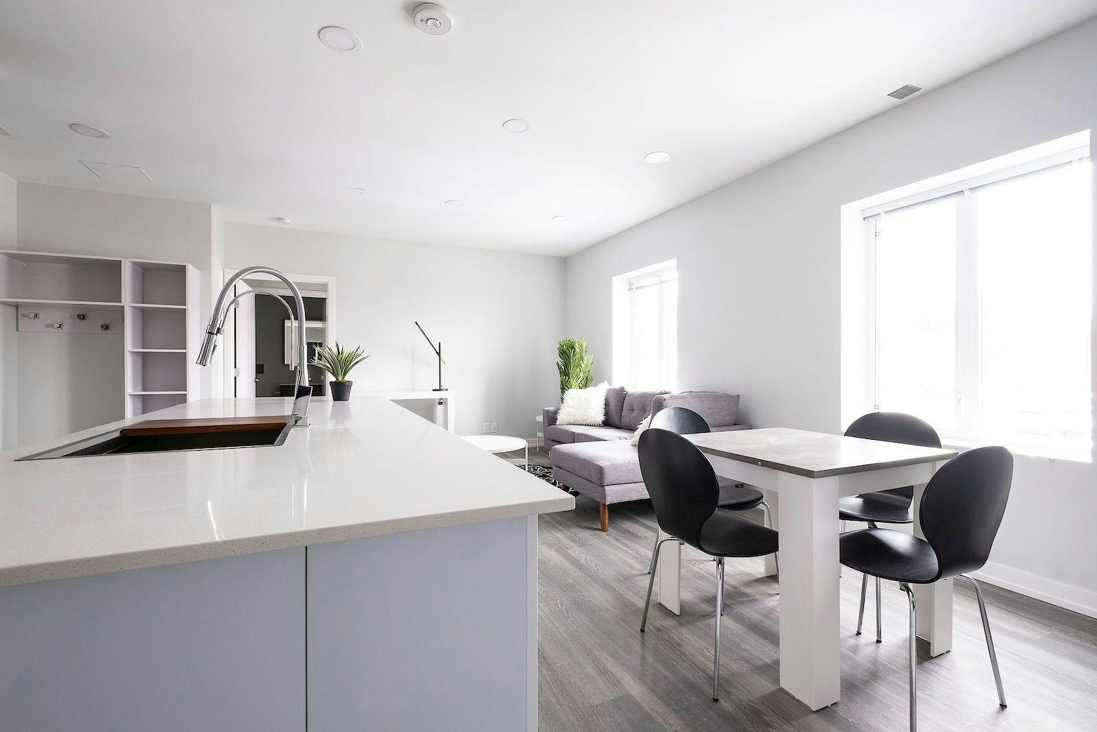 5610 3 Street Southwest, Calgary, AB, T2H 1J3 - 4