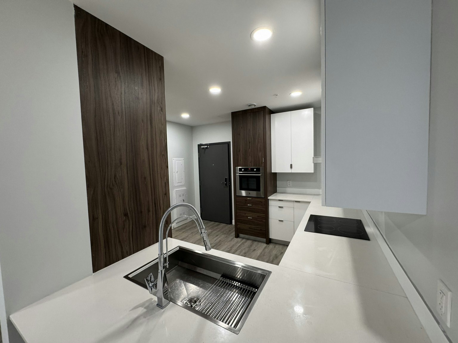 5610 3 Street Southwest, Calgary, AB, T2H 1J3 - 8