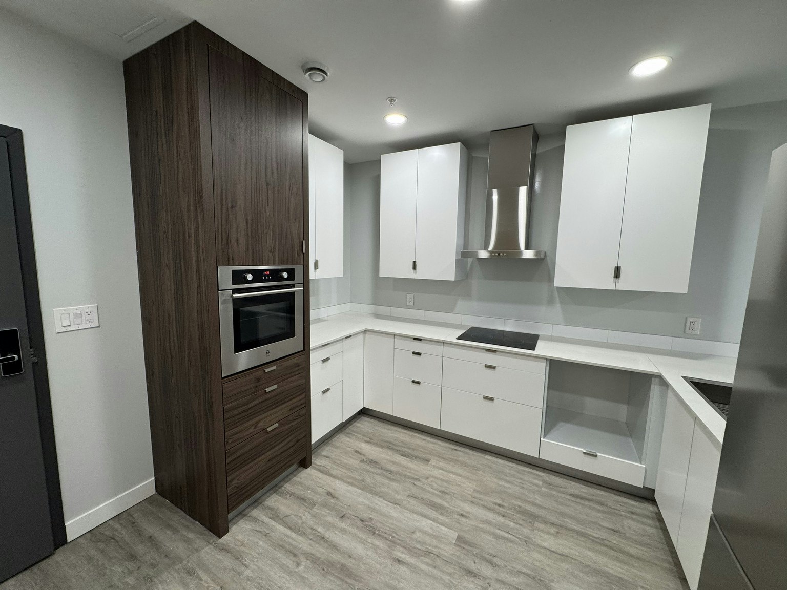 5610 3 Street Southwest, Calgary, AB, T2H 1J3 - 2