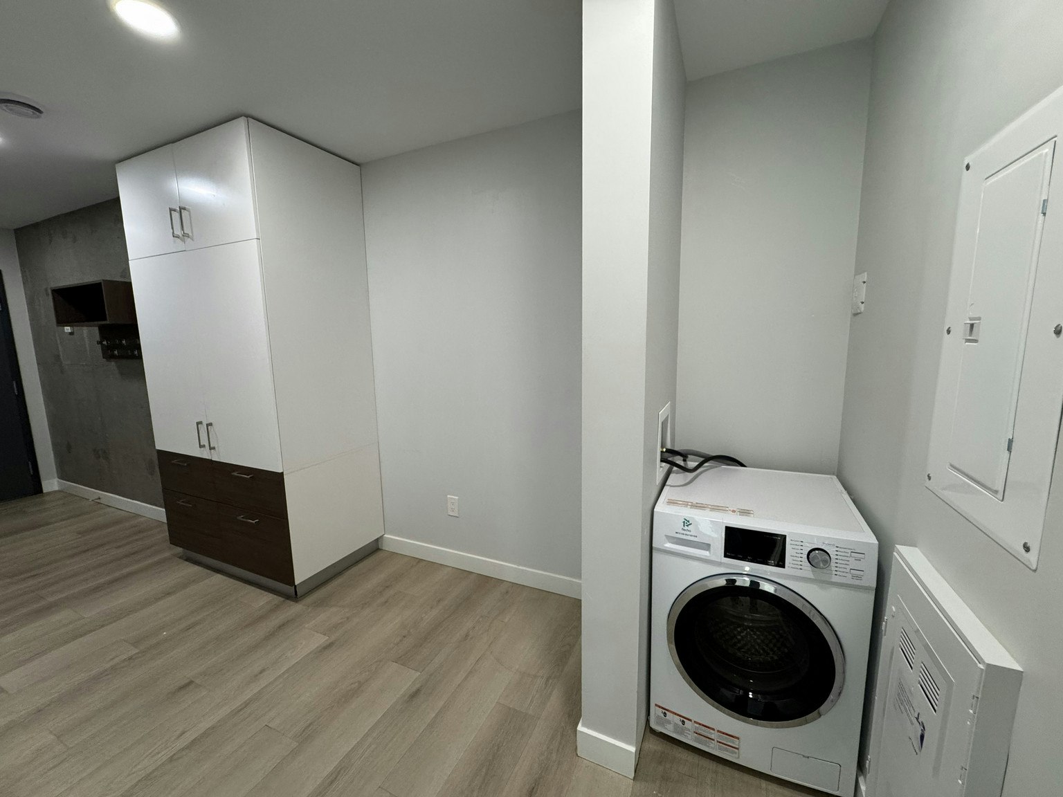 5709 2 Street Southwest, Calgary, AB, T2H 1K9 - 3