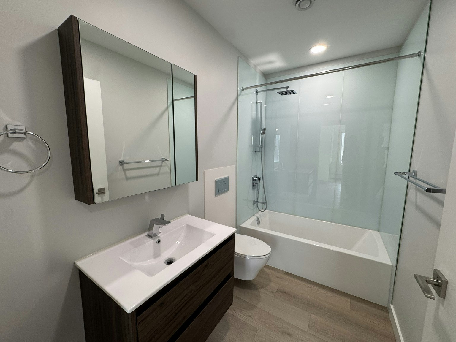 5709 2 Street Southwest, Calgary, AB, T2H 1K9 - 4