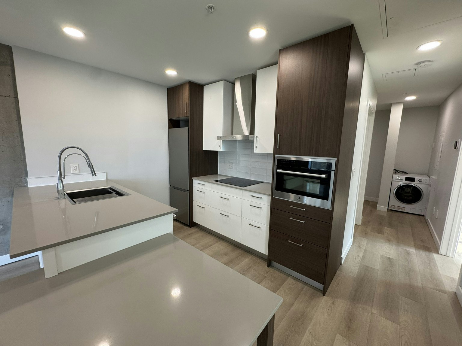 5709 2 Street Southwest, Calgary, AB, T2H 1K9 - 8
