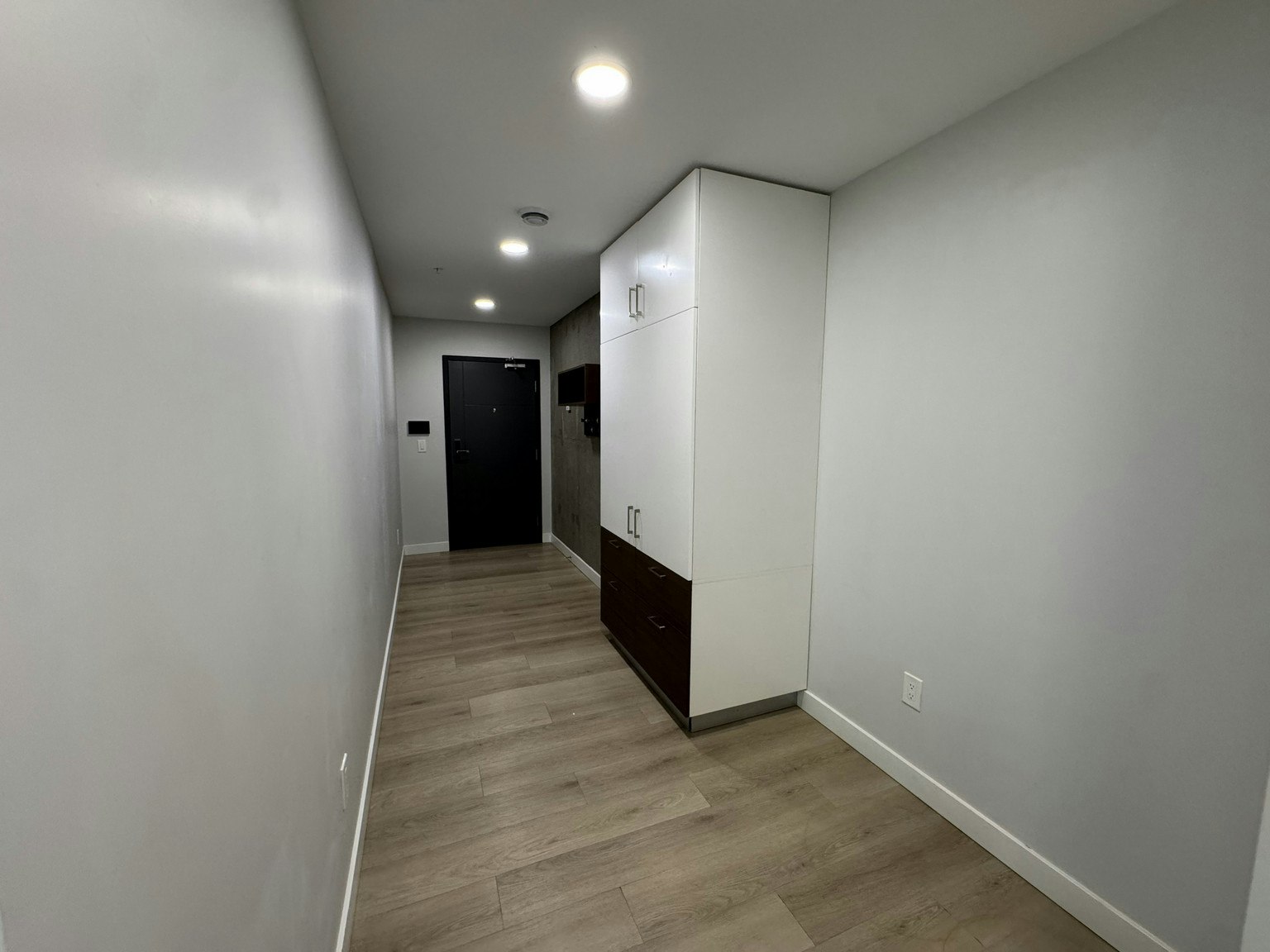 5709 2 Street Southwest, Calgary, AB, T2H 1K9 - 2