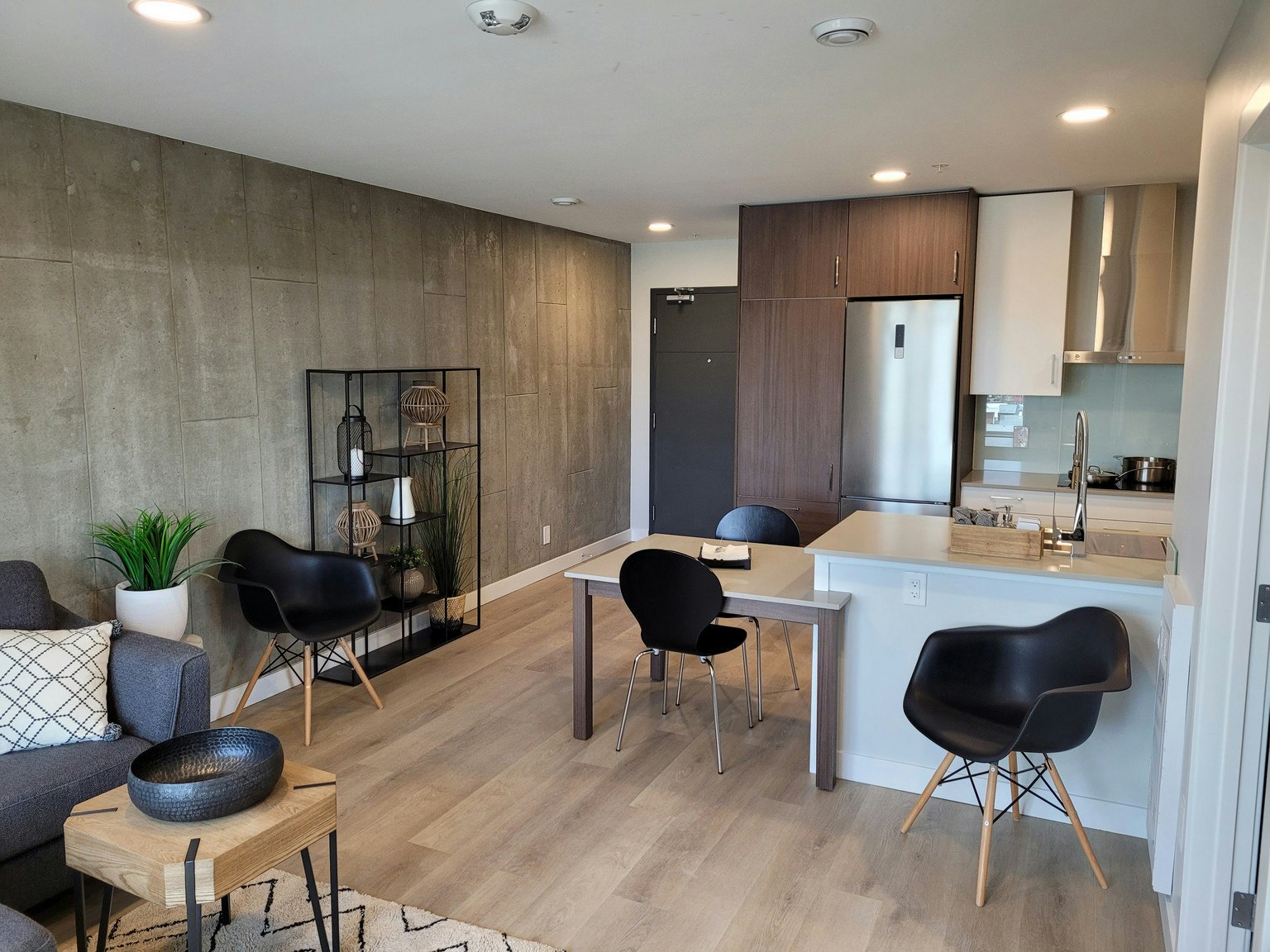 5709 2 Street Southwest, Calgary, AB, T2H 1K9 - 8