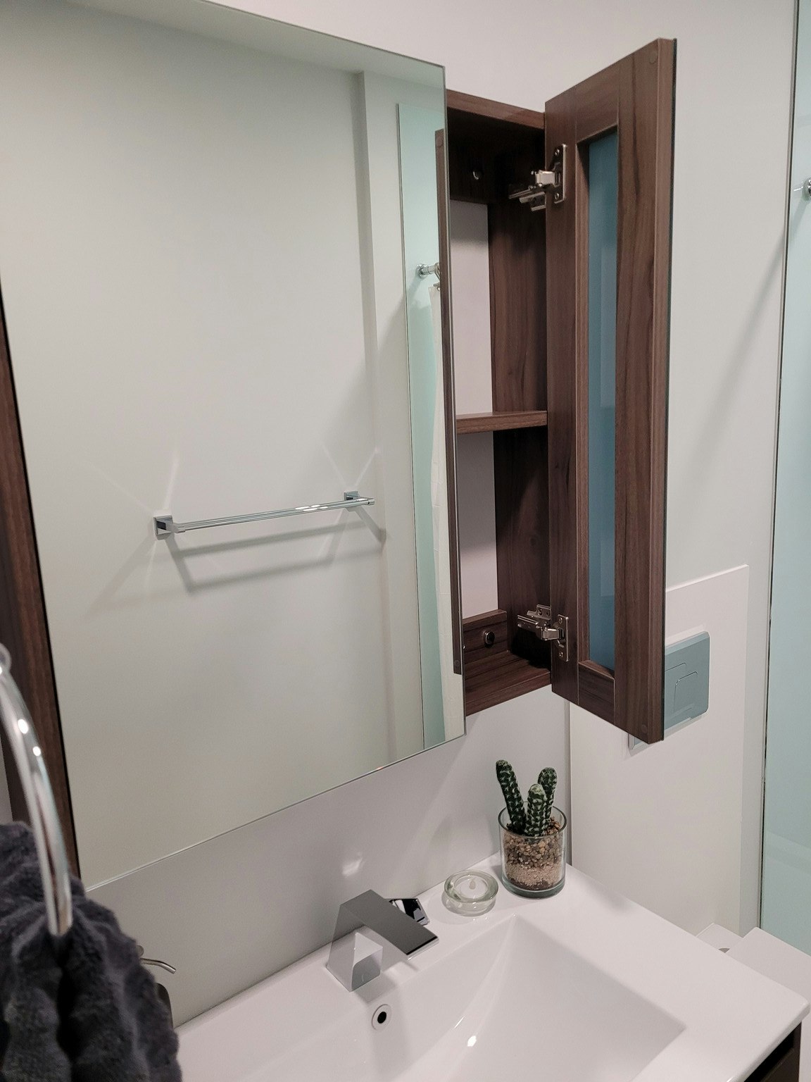 5709 2 Street Southwest, Calgary, AB, T2H 1K9 - 2
