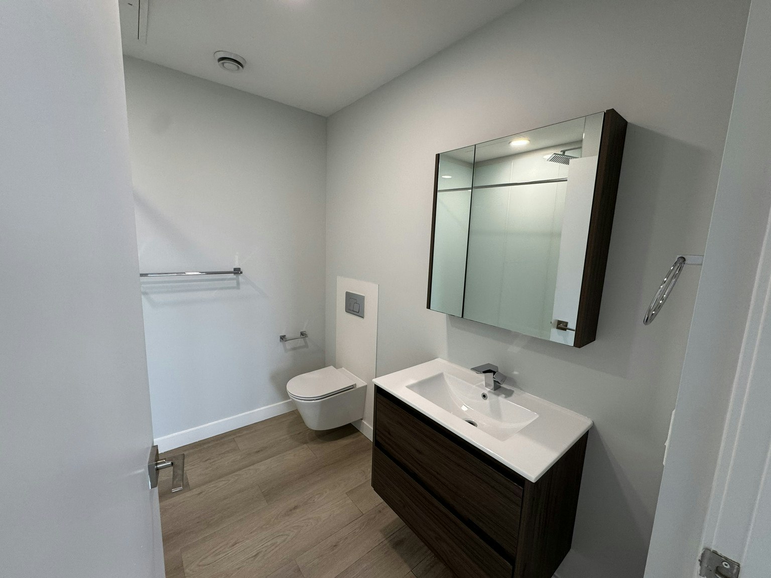 5709 2 Street Southwest, Calgary, AB, T2H 1K9 - 10
