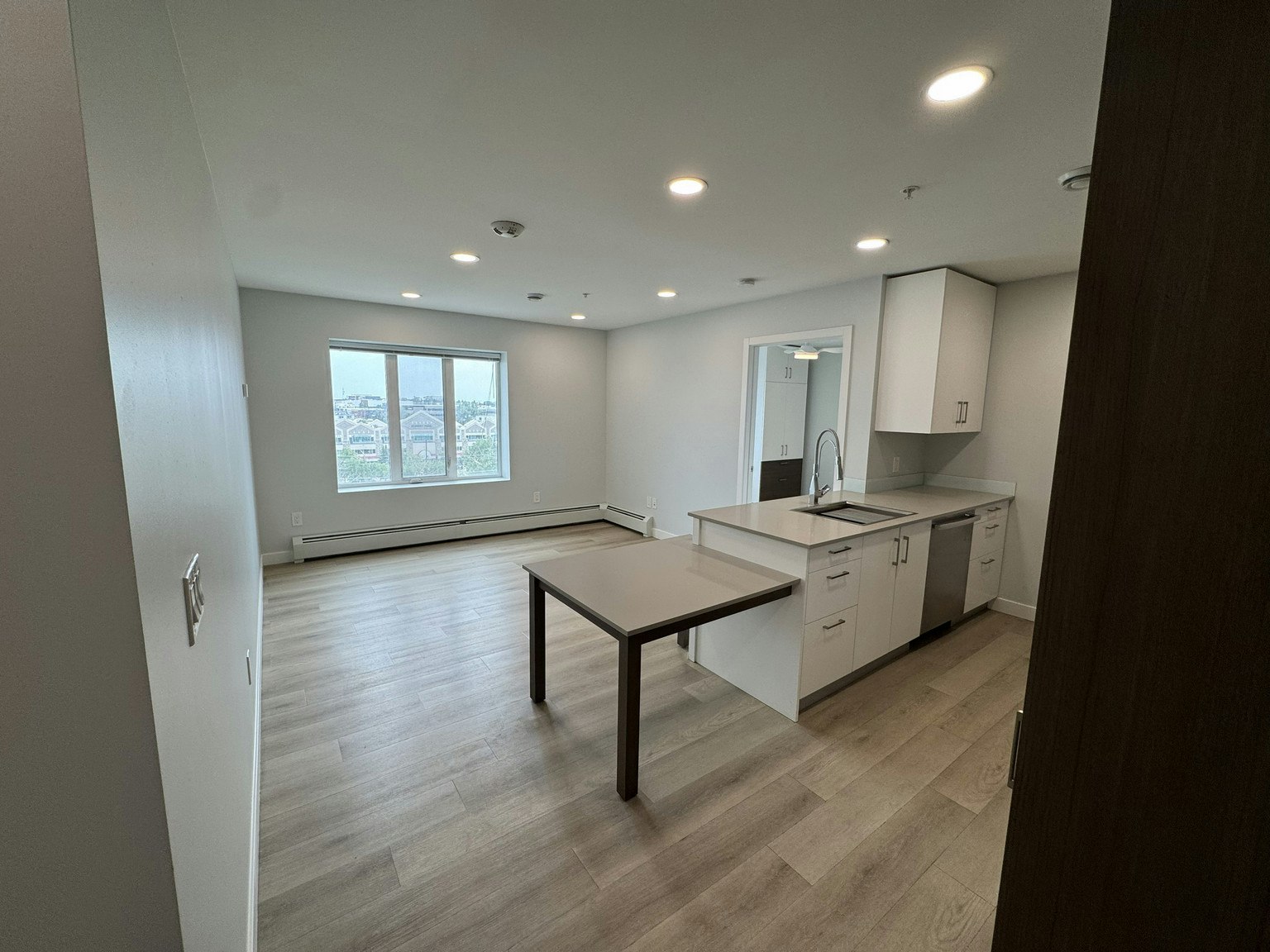 5709 2 Street Southwest, Calgary, AB, T2H 1K9