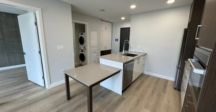 5709 2 Street Southwest, Calgary, AB, T2H 1K9 - 4