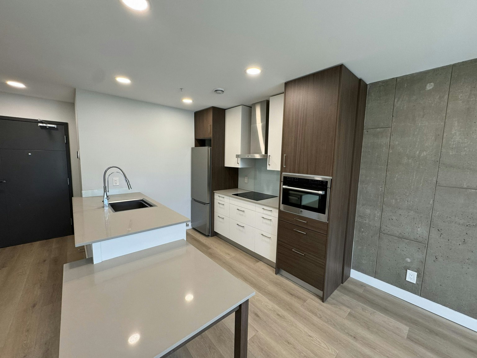 5709 2 Street Southwest, Calgary, AB, T2H 1K9 - 3