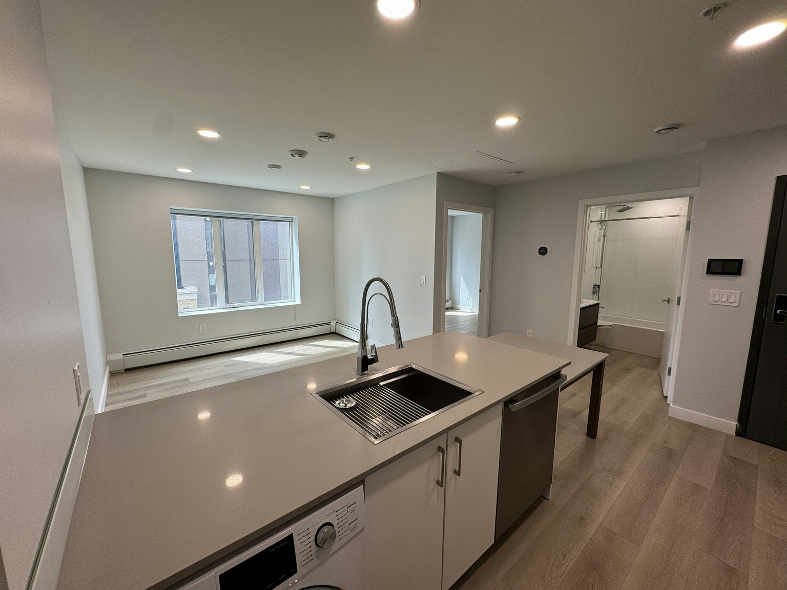 5709 2 Street Southwest, Calgary, AB, T2H 1K9 - 5