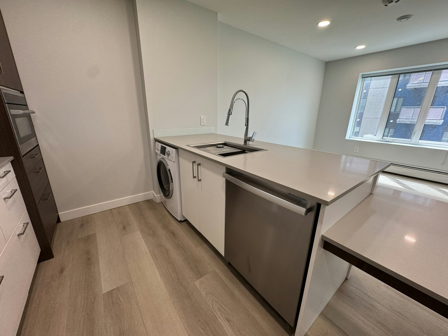 5709 2 Street Southwest, Calgary, AB, T2H 1K9 - 4