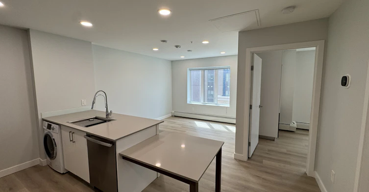 5709 2 Street Southwest, Calgary, AB, T2H 1K9 - 3
