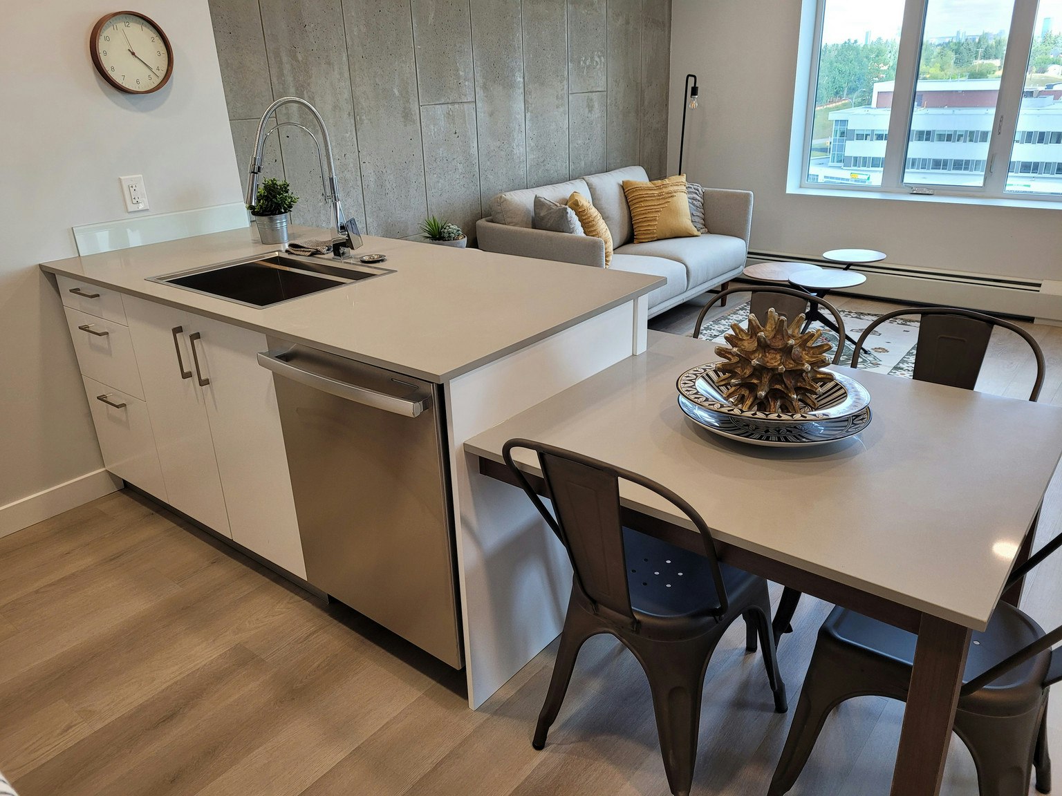 5709 2 Street Southwest, Calgary, AB, T2H 1K9 - 11