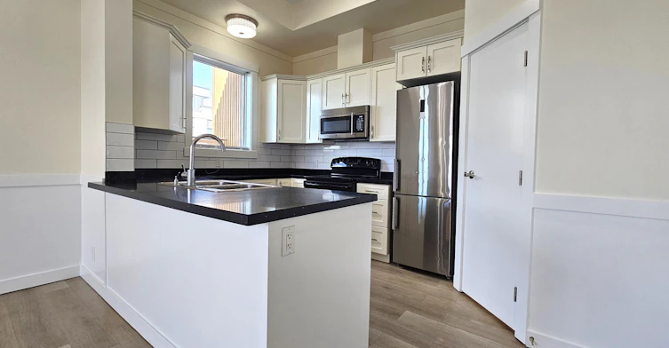 1302-5656 3 Street Southwest, Calgary, AB, T2H 1H7