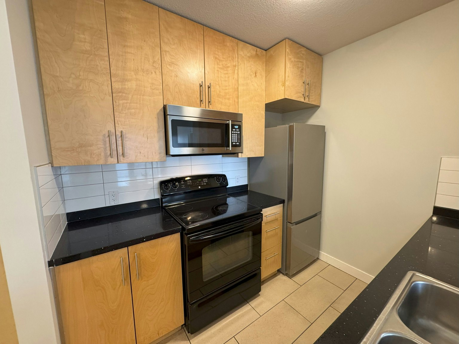 5656 3 Street Southwest, Calgary, AB, T2H 1H7 - 4