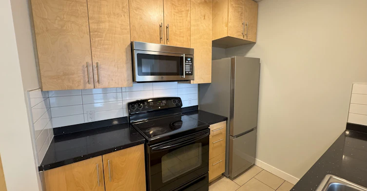 5656 3 Street Southwest, Calgary, AB, T2H 1H7 - 4