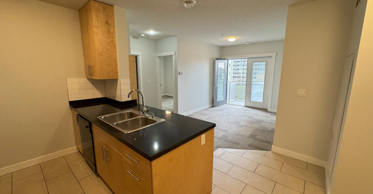 5656 3 Street Southwest, Calgary, AB, T2H 1H7 - 3