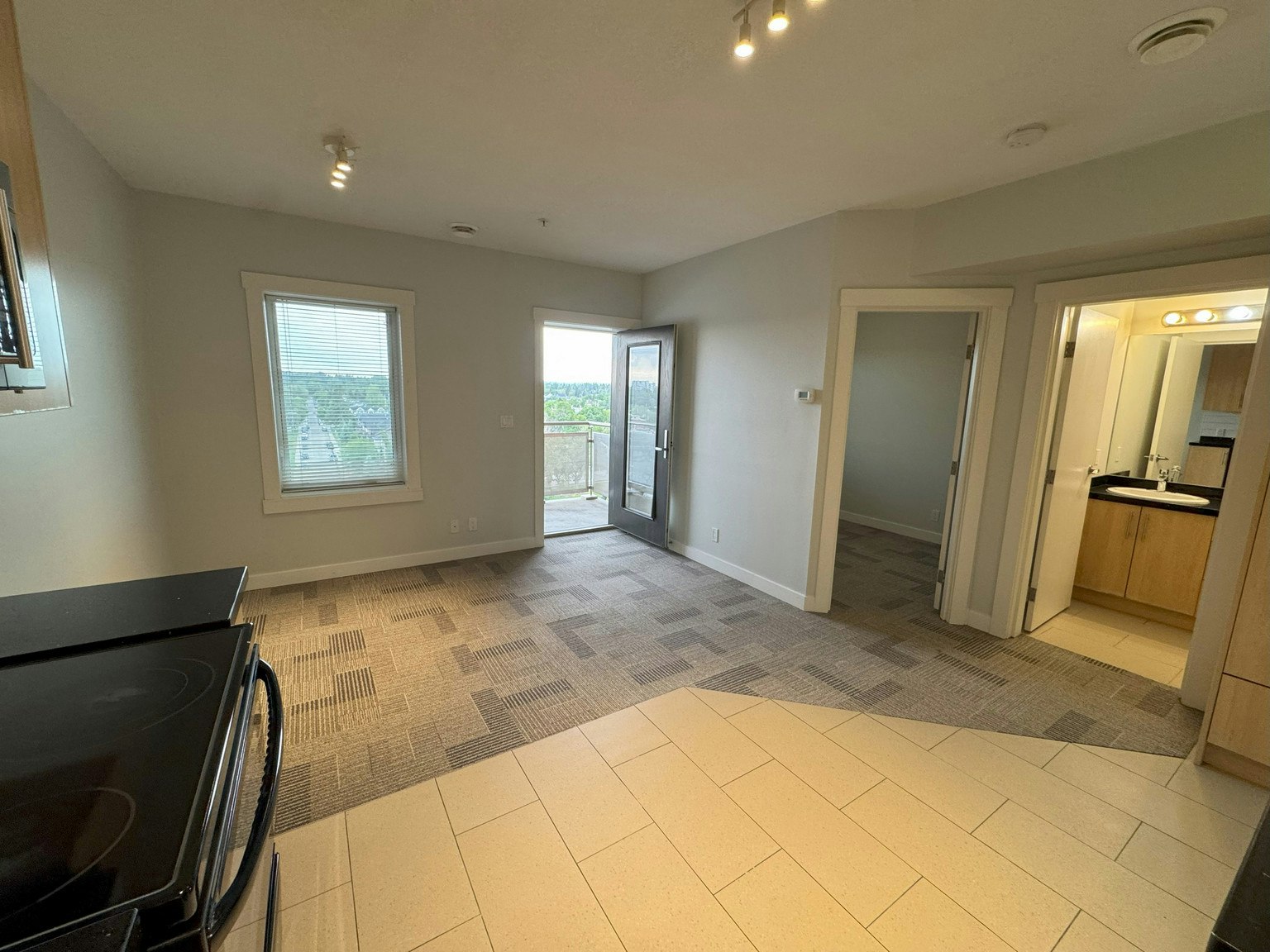 5656 3 Street Southwest, Calgary, AB, T2H 1H7 - 4