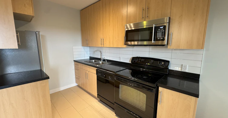 5656 3 Street Southwest, Calgary, AB, T2H 1H7 - 2