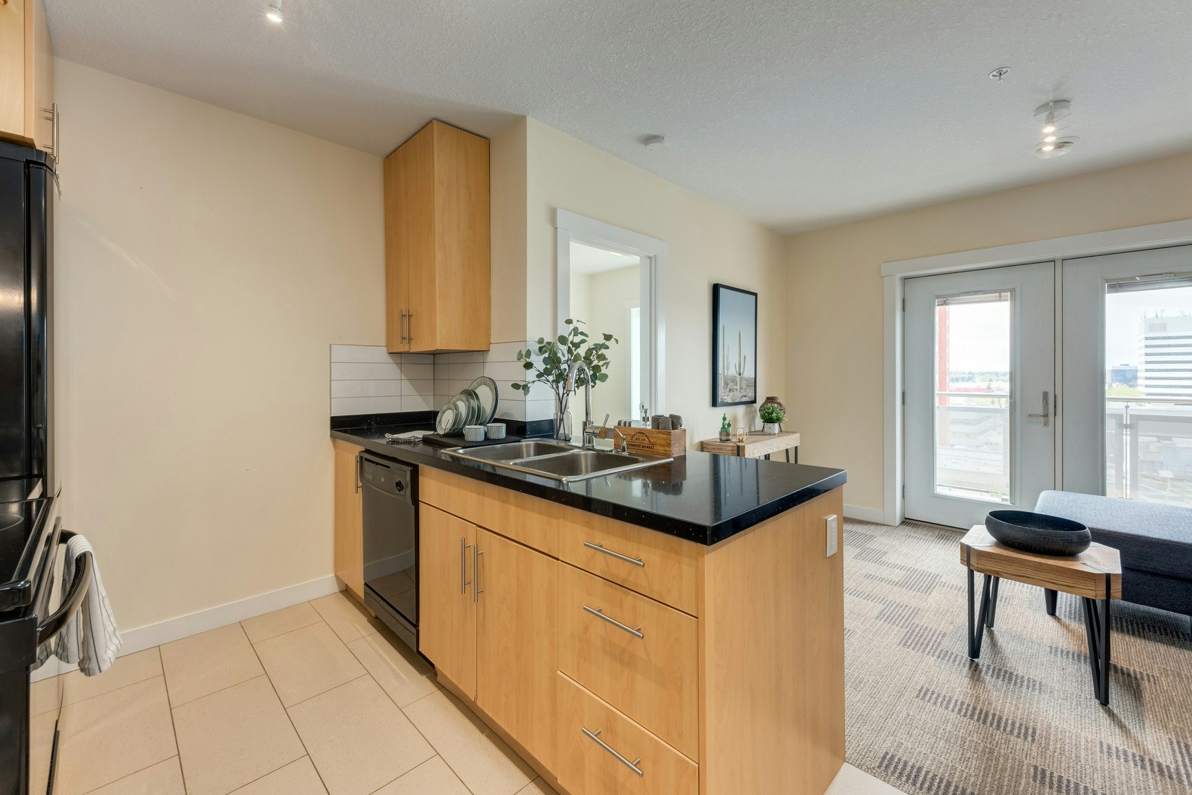 5656 3 Street Southwest, Calgary, AB, T2H 1H7 - 2