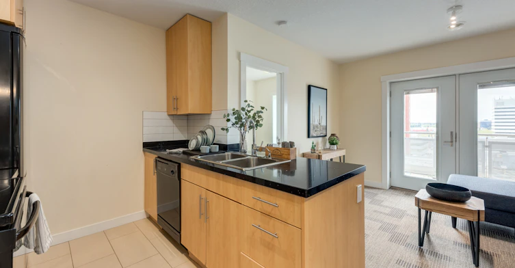 5656 3 Street Southwest, Calgary, AB, T2H 1H7 - 2