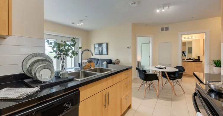 5656 3 Street Southwest, Calgary, AB, T2H 1H7 - 21