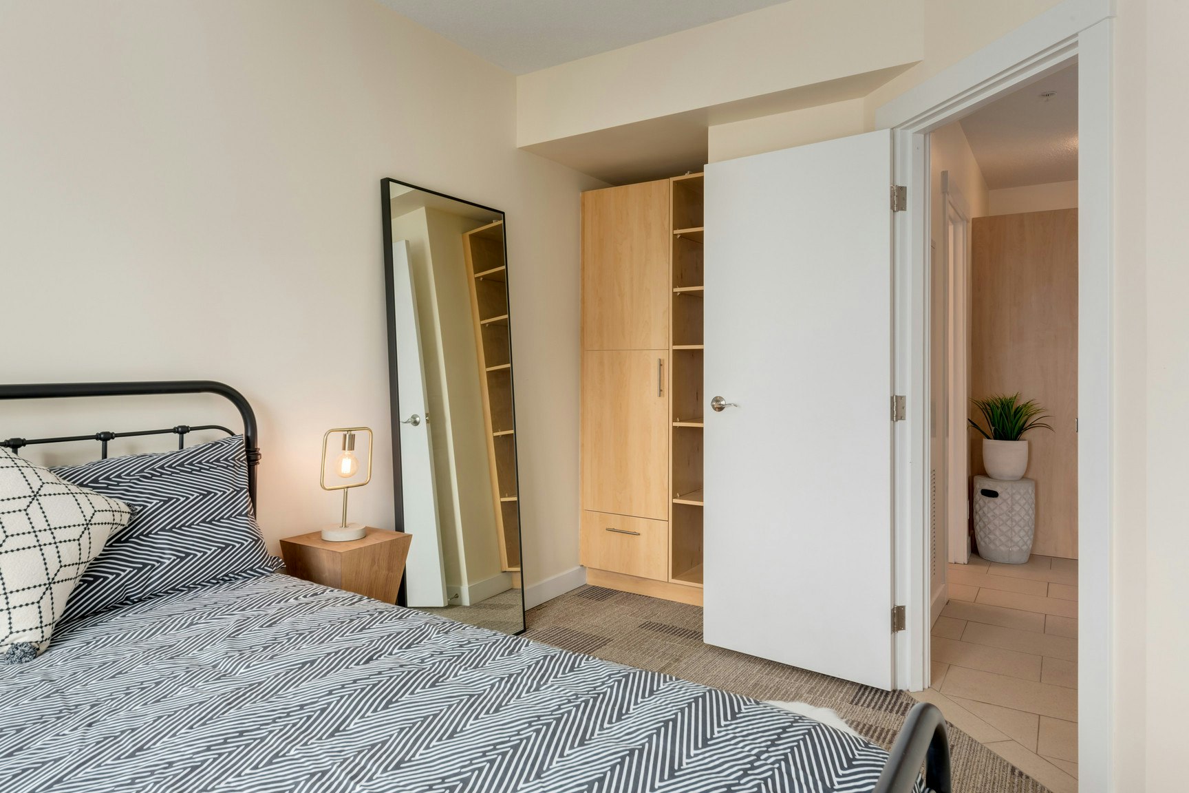 5656 3 Street Southwest, Calgary, AB, T2H 1H7 - 10