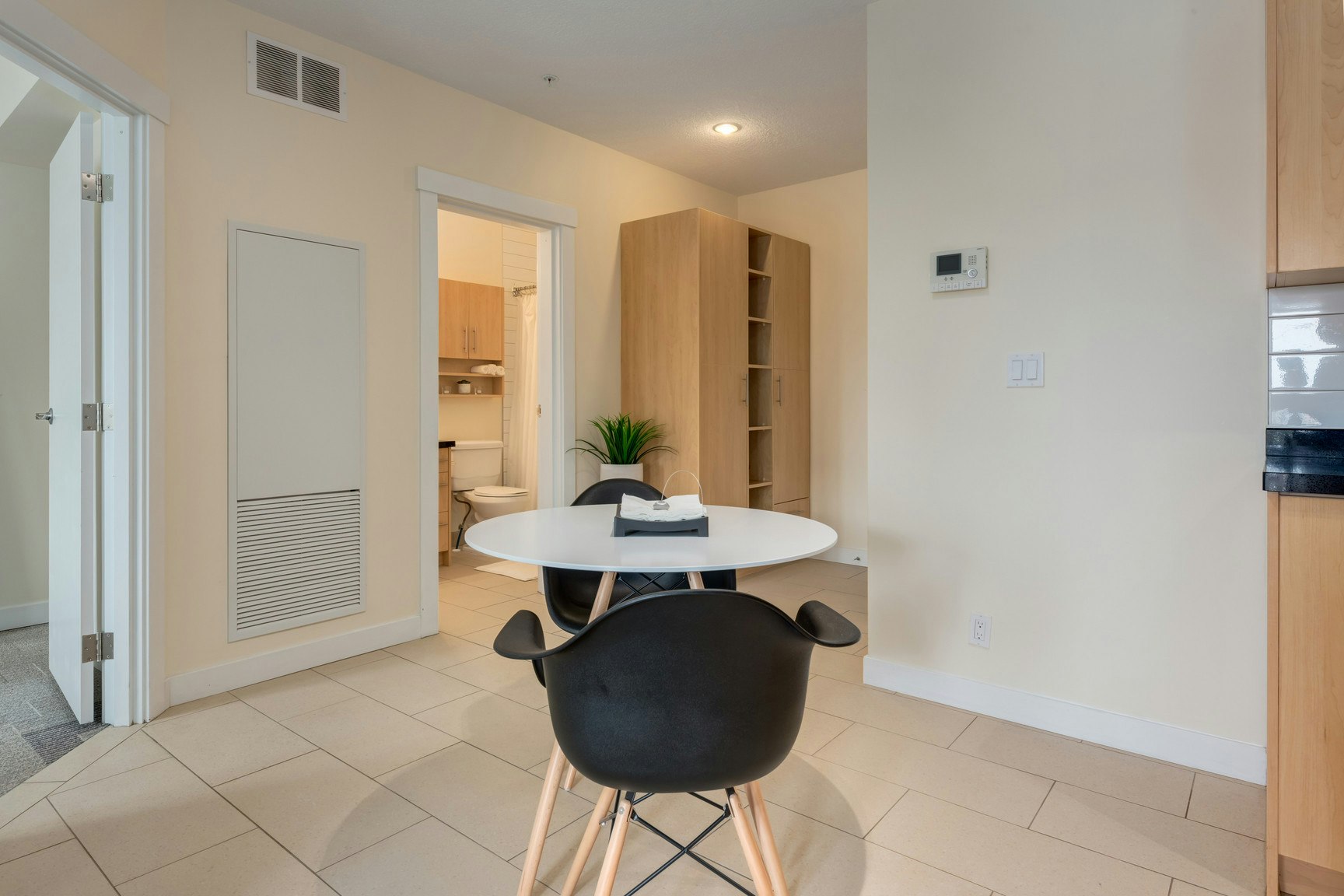 5656 3 Street Southwest, Calgary, AB, T2H 1H7 - 14
