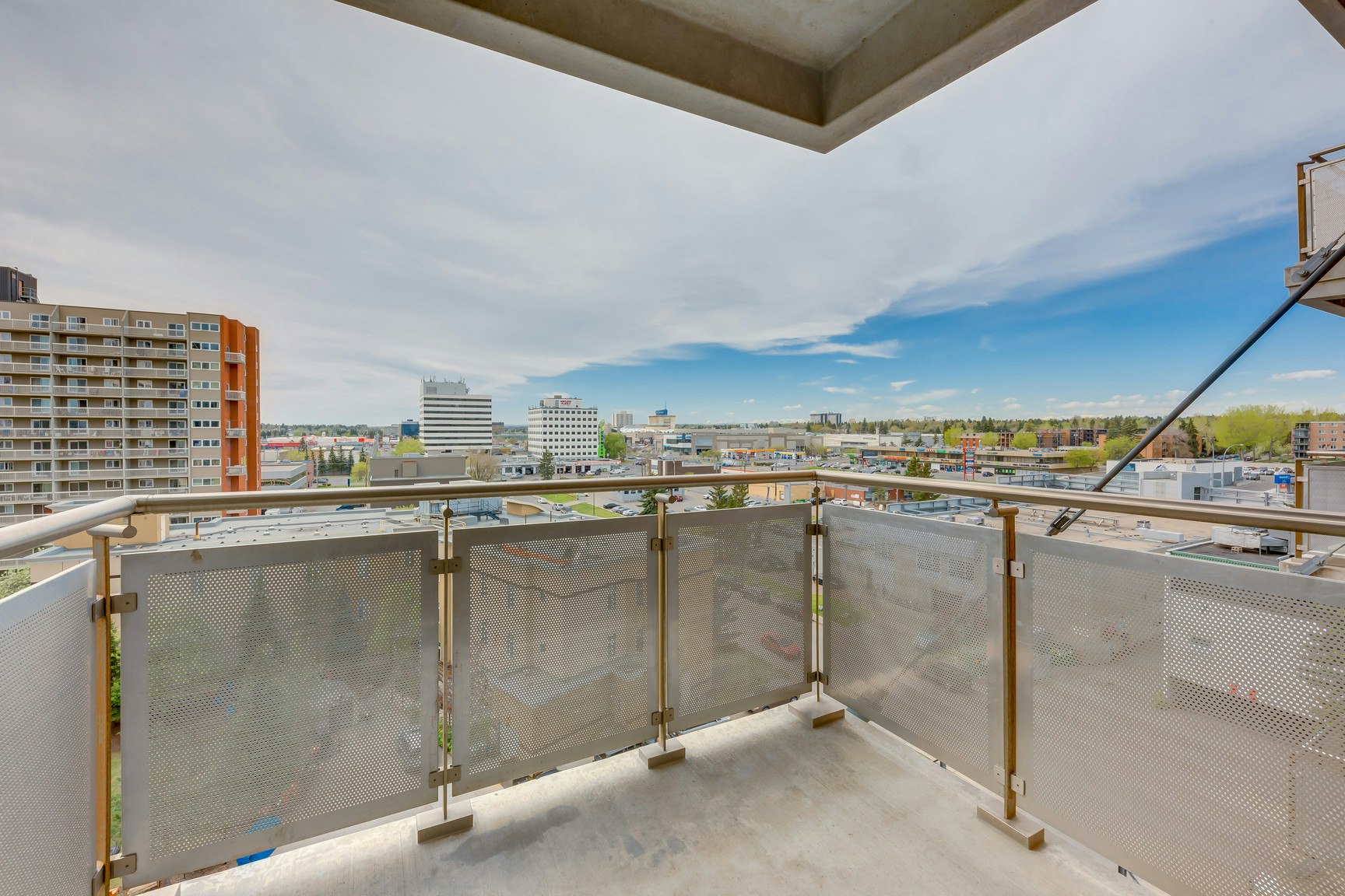 5656 3 Street Southwest, Calgary, AB, T2H 1H7 - 7