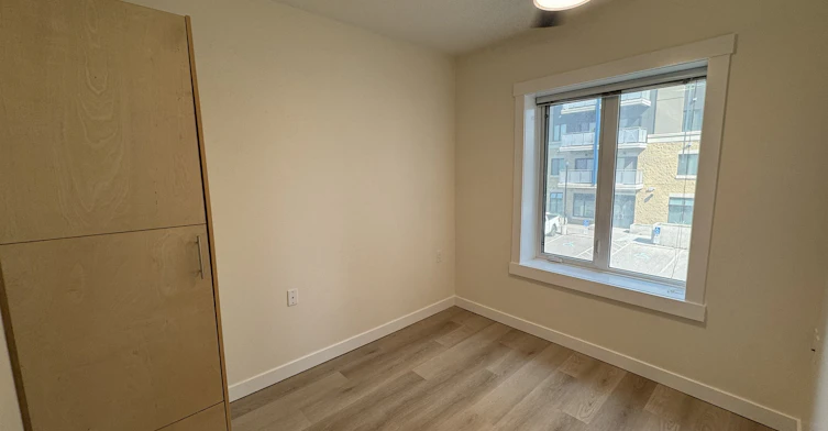 206-5656 3 Street Southwest, Calgary, AB, T2H 1H7 - 5