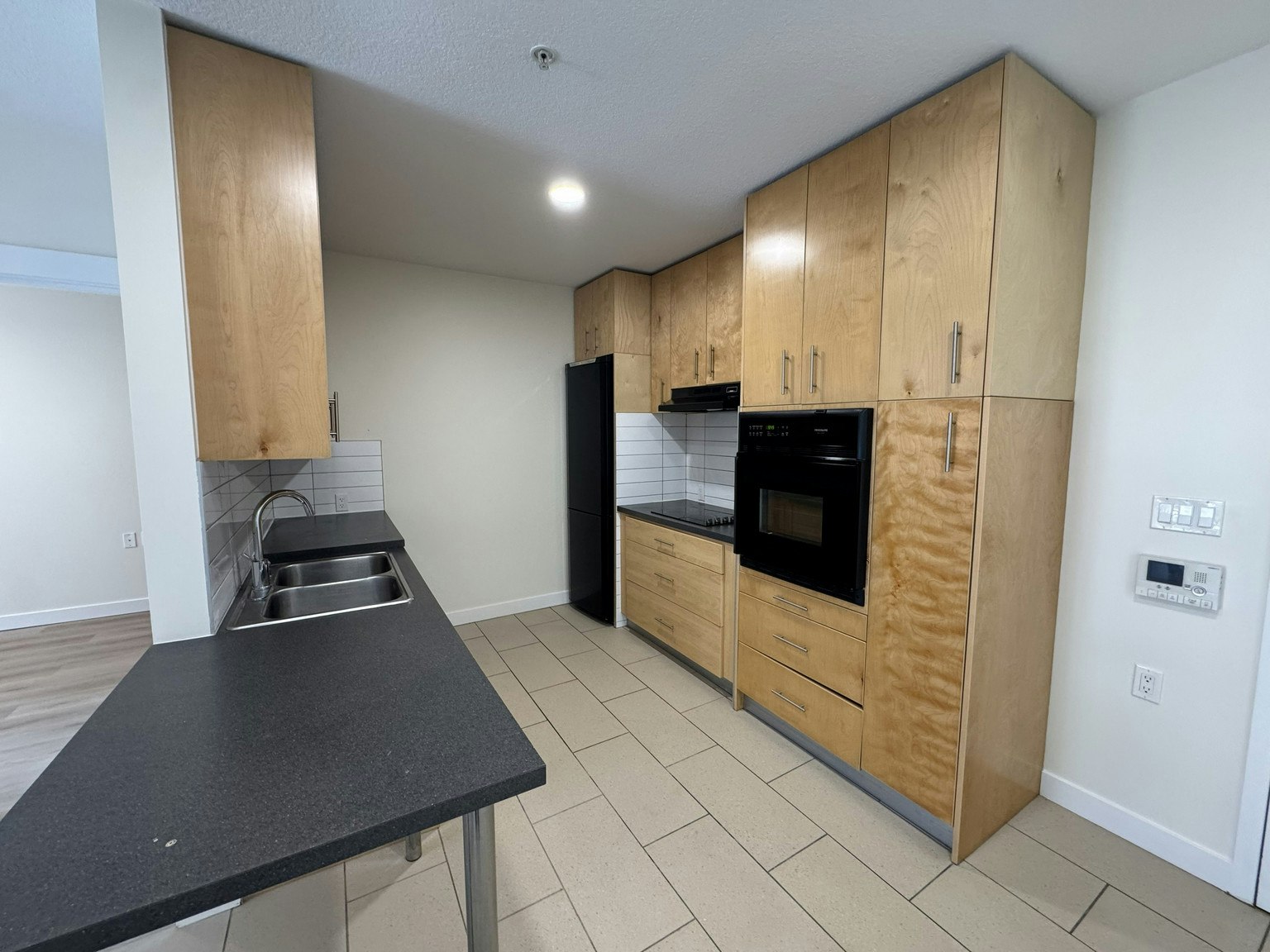 206-5656 3 Street Southwest, Calgary, AB, T2H 1H7 - 2