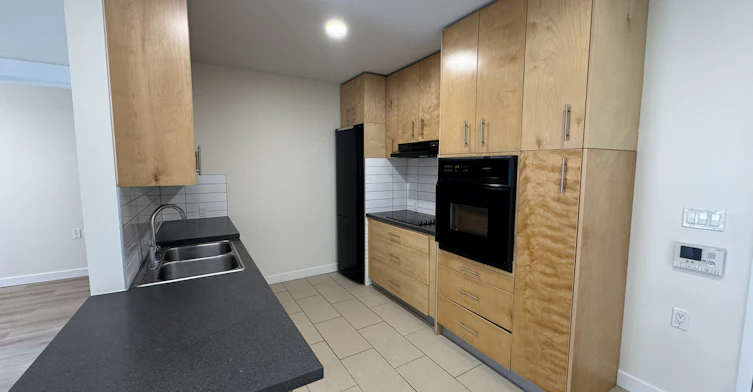 206-5656 3 Street Southwest, Calgary, AB, T2H 1H7 - 2