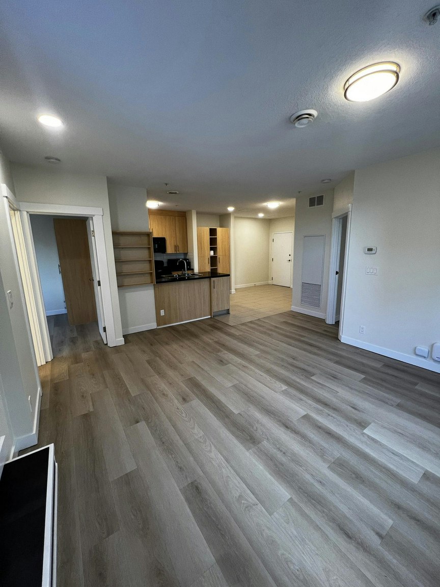 5656 3 Street Southwest, Calgary, AB, T2H 1H7 - 2