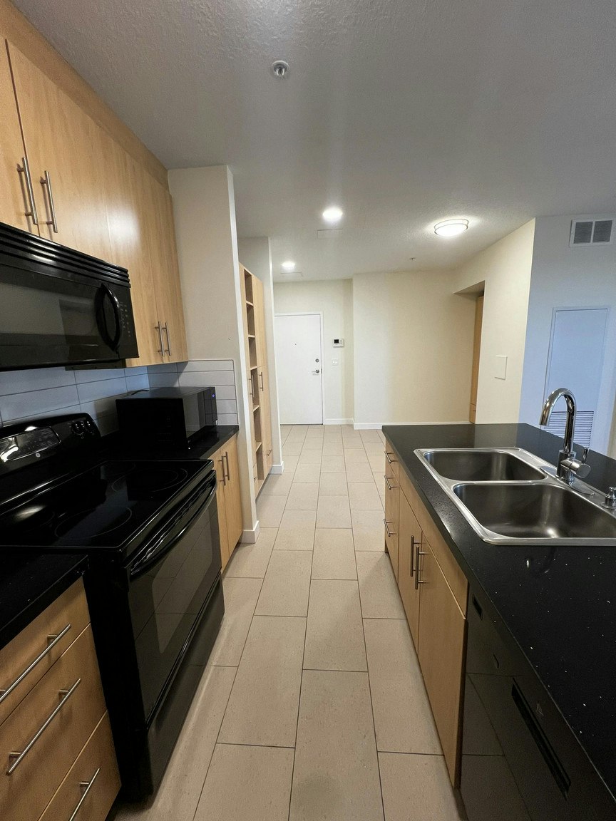 5656 3 Street Southwest, Calgary, AB, T2H 1H7 - 8