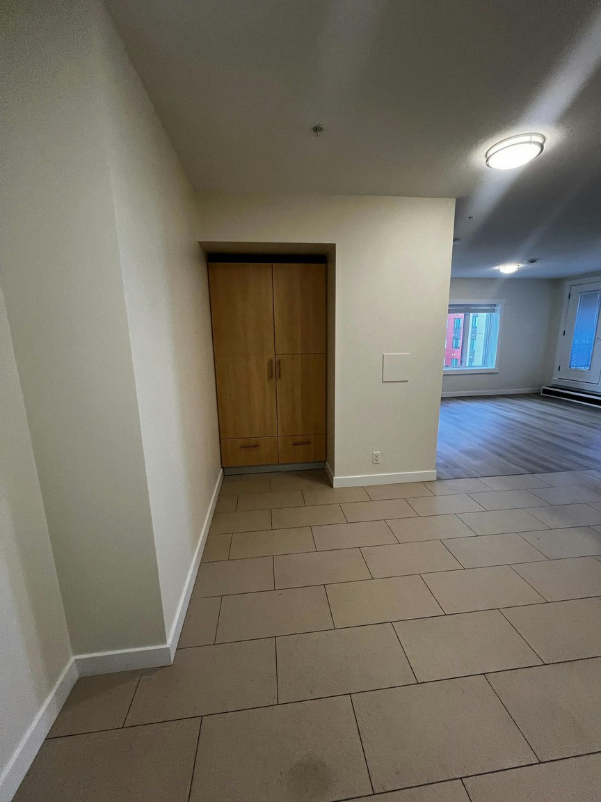 5656 3 Street Southwest, Calgary, AB, T2H 1H7 - 3