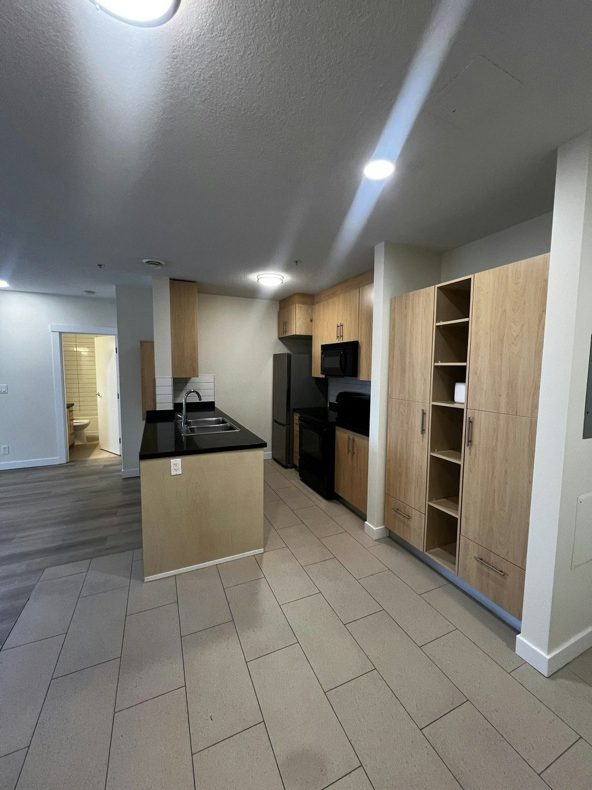 5656 3 Street Southwest, Calgary, AB, T2H 1H7 - 5