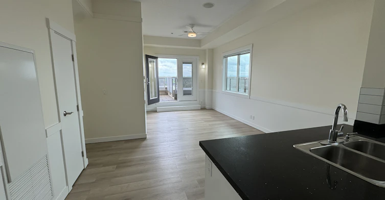 1302-5656 3 Street Southwest, Calgary, AB, T2H 1H7 - 4