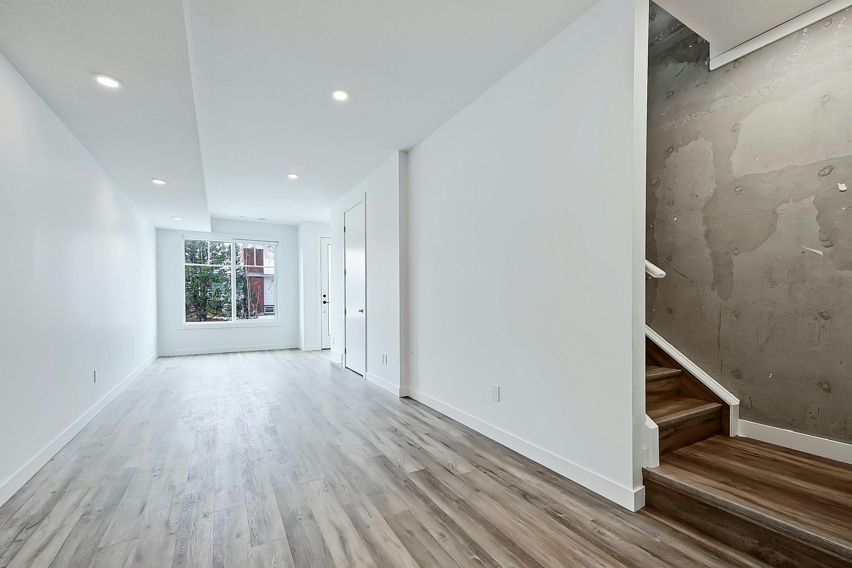 2020 18 Avenue NW, Calgary, AB, T2M 5E5 - 5